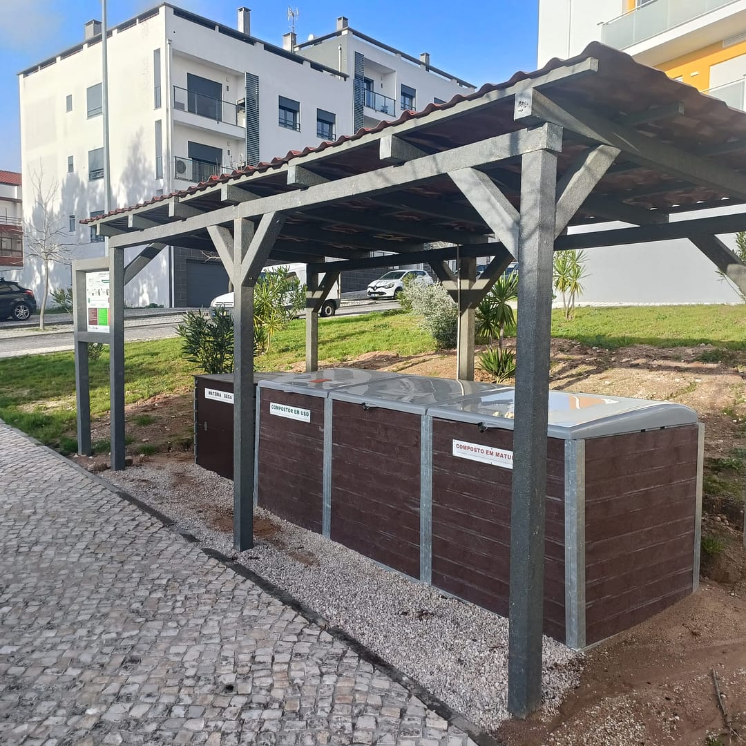 Telheiro - estrutura de plástico reciclado